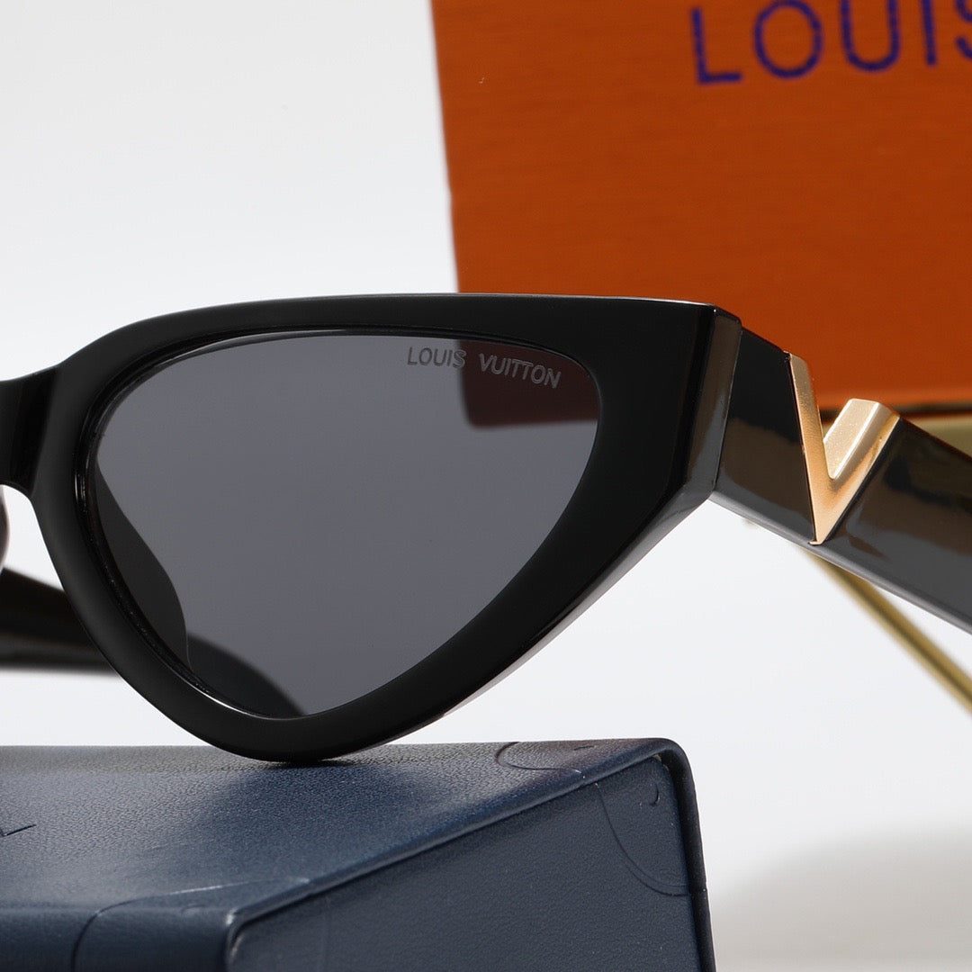 Nuovi occhiali da sole Cat-Eye V