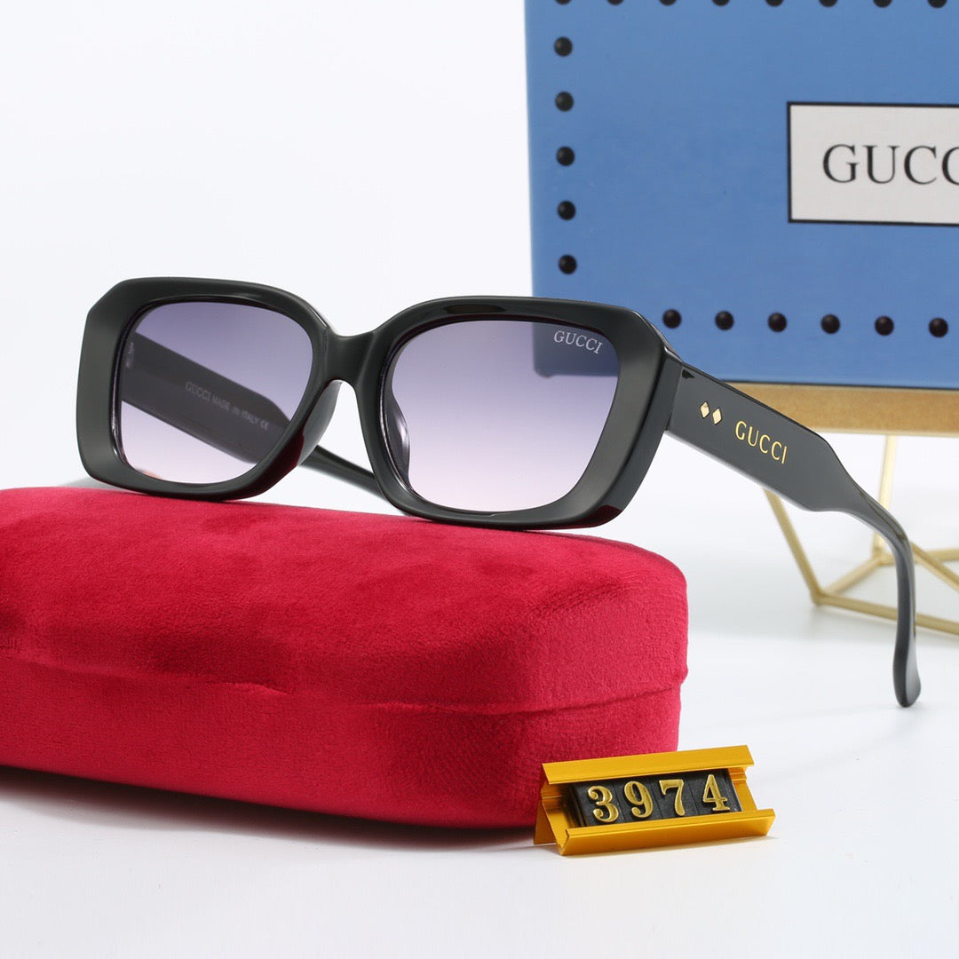 Occhiali da sole rettangolari alla moda