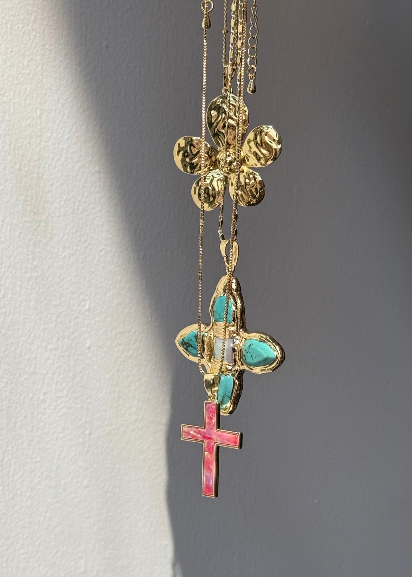 Lou Turquoise Shell Cross Summer Golden Necklace