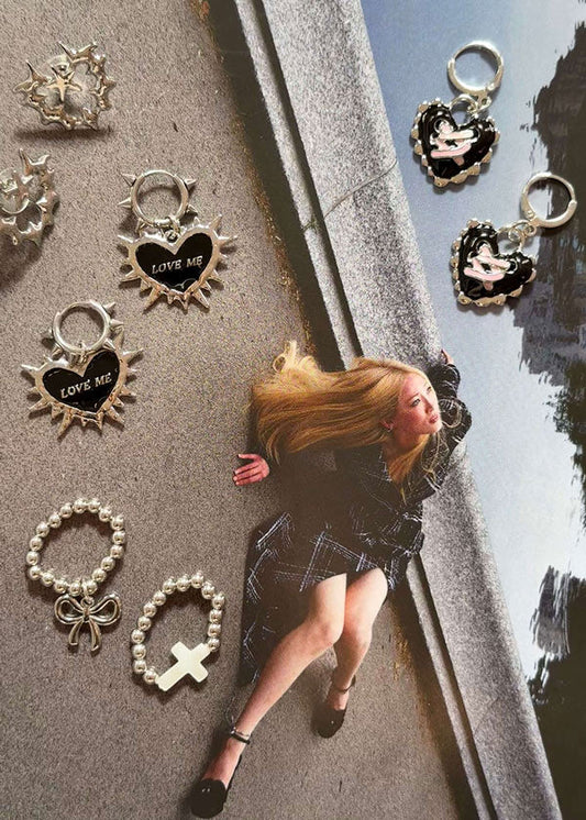 Orecchini a forma di cuore in argento Love Me Y2k II