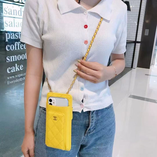 Schöne Handytasche mit Kette