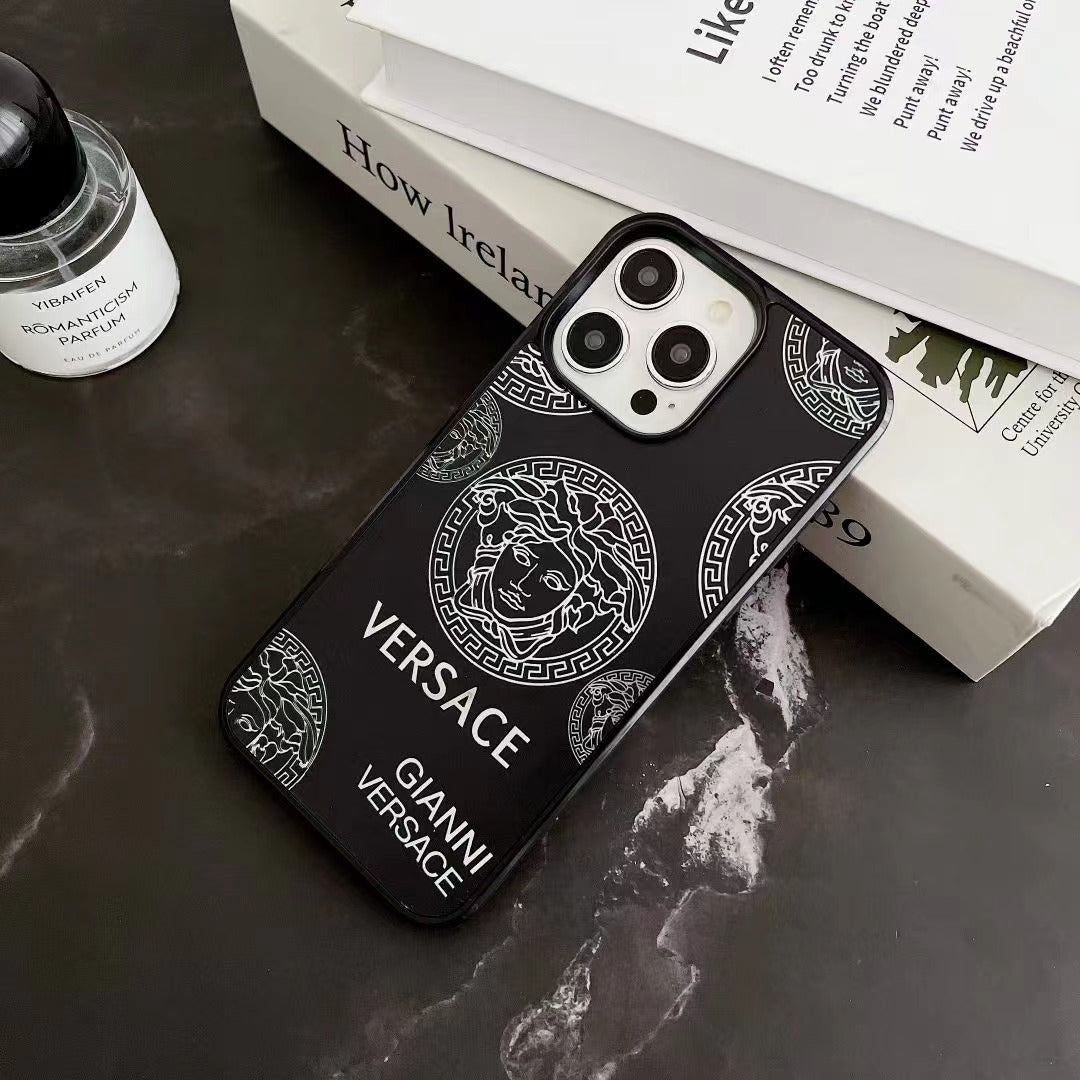 Custodia MagSafe nera per iPhone