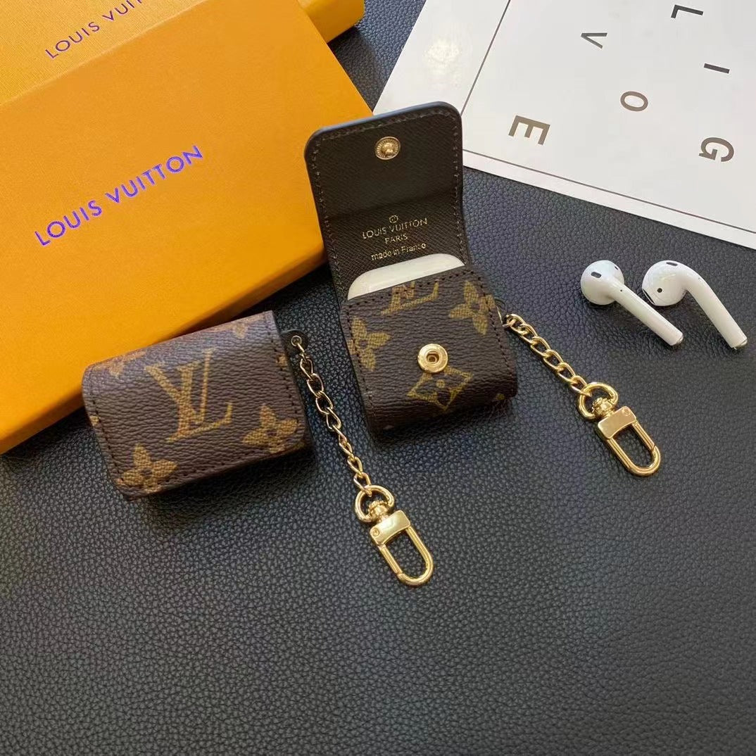 Klassische AirPods-Hülle mit verblasstem Muster