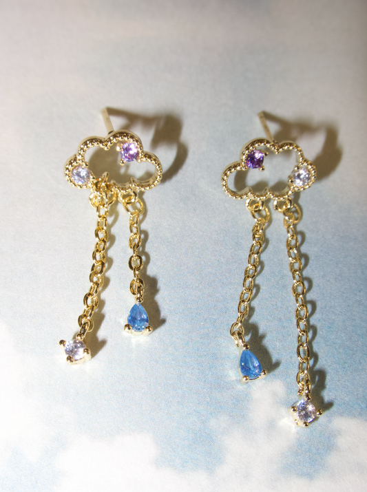 Petit „Happy Rainy Day“-Wolkenohrringe