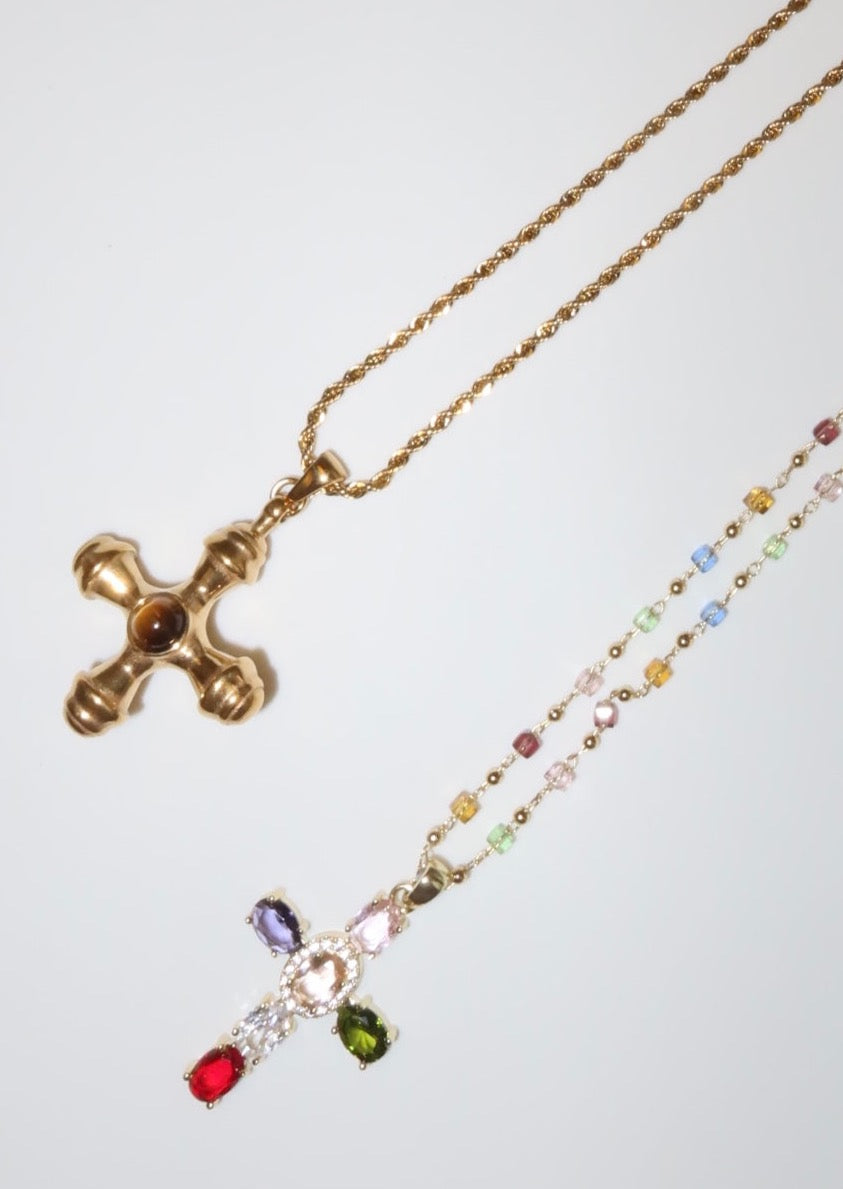 Collana con croce dorata in occhio di tigre Kiara