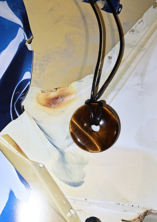 Kordel-Halskette mit Anhänger