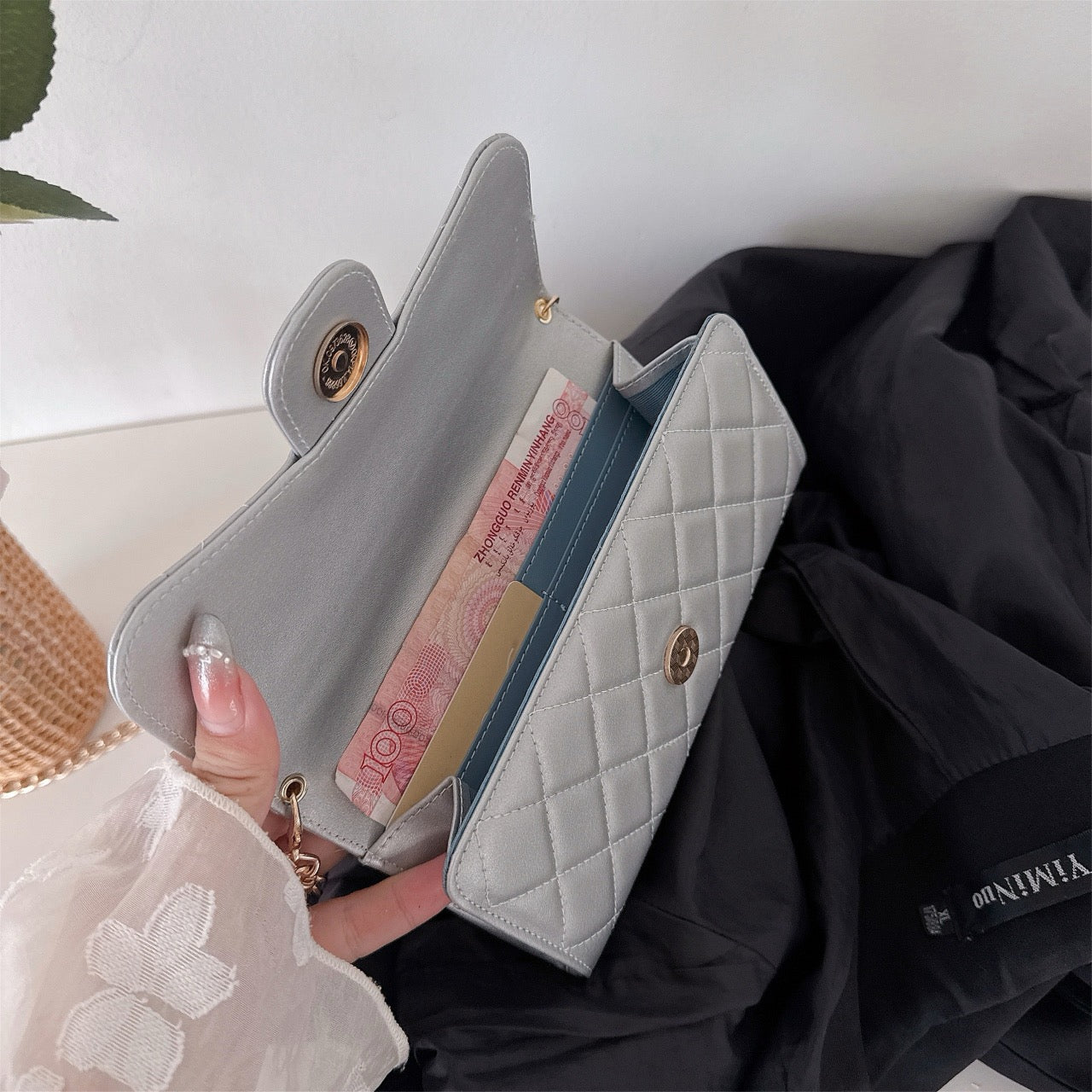 Fresh Color Design Phone Bag