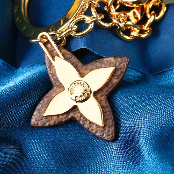 Schlüsselanhänger mit Rosenrot-Anhänger