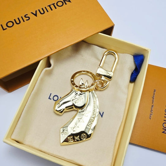 Schlüsselanhänger mit Anhänger aus hochwertigen Metallen