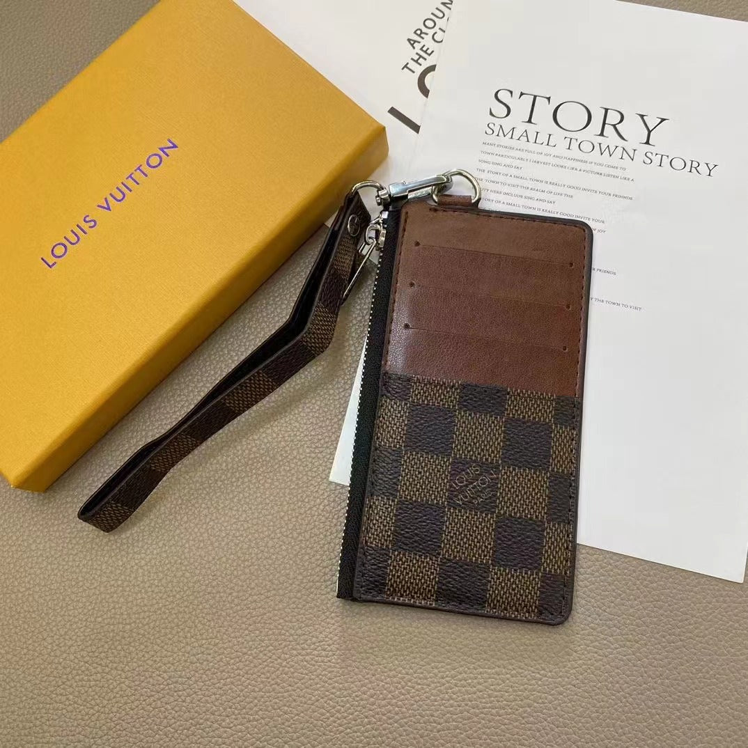 Portafoglio lungo classico alla moda