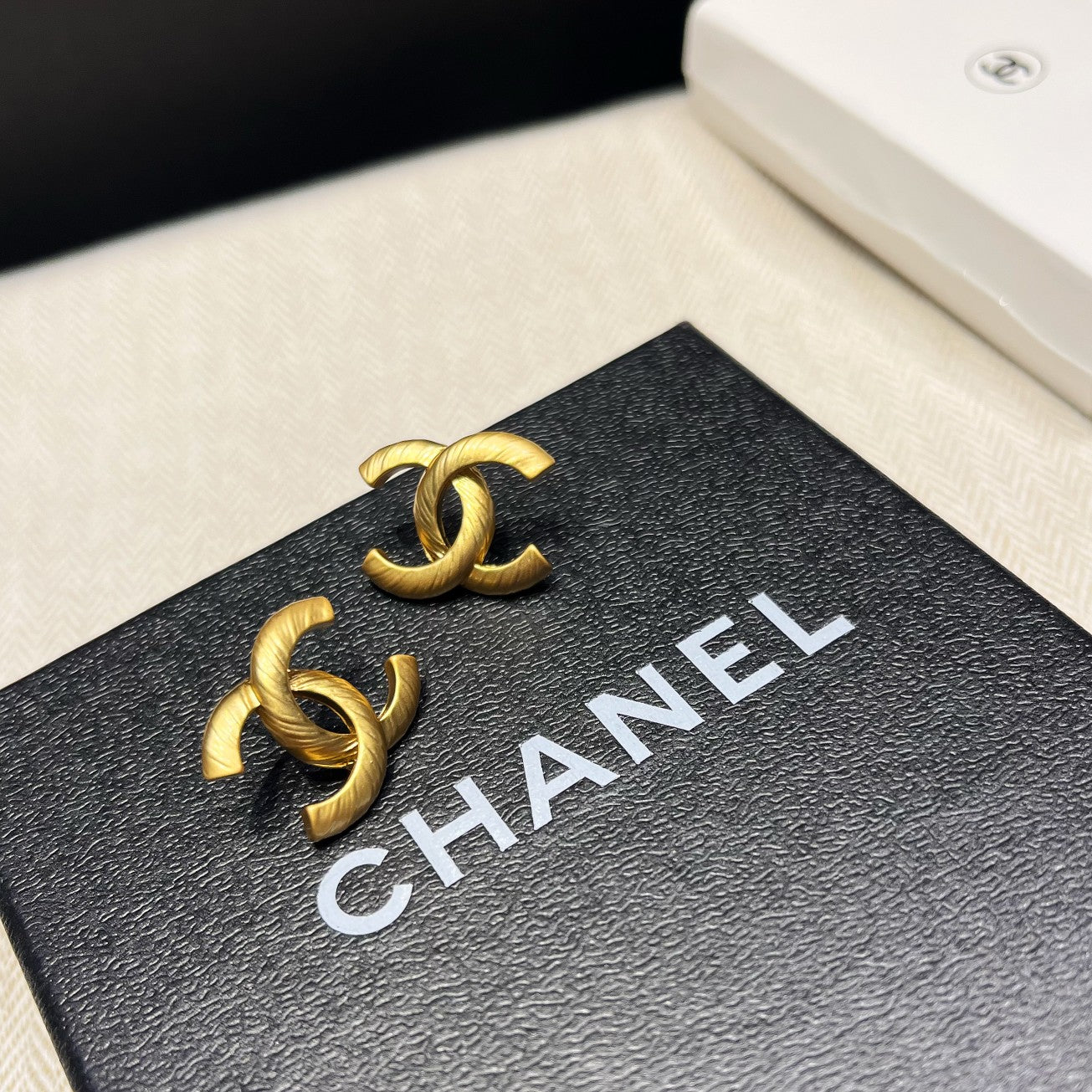 Gold Elegant Earrings