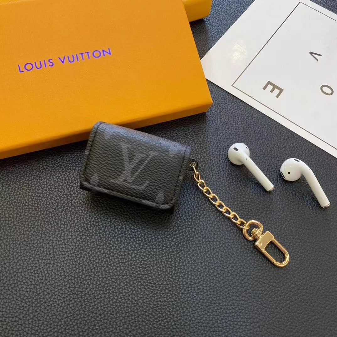 Klassische AirPods-Hülle mit verblasstem Muster