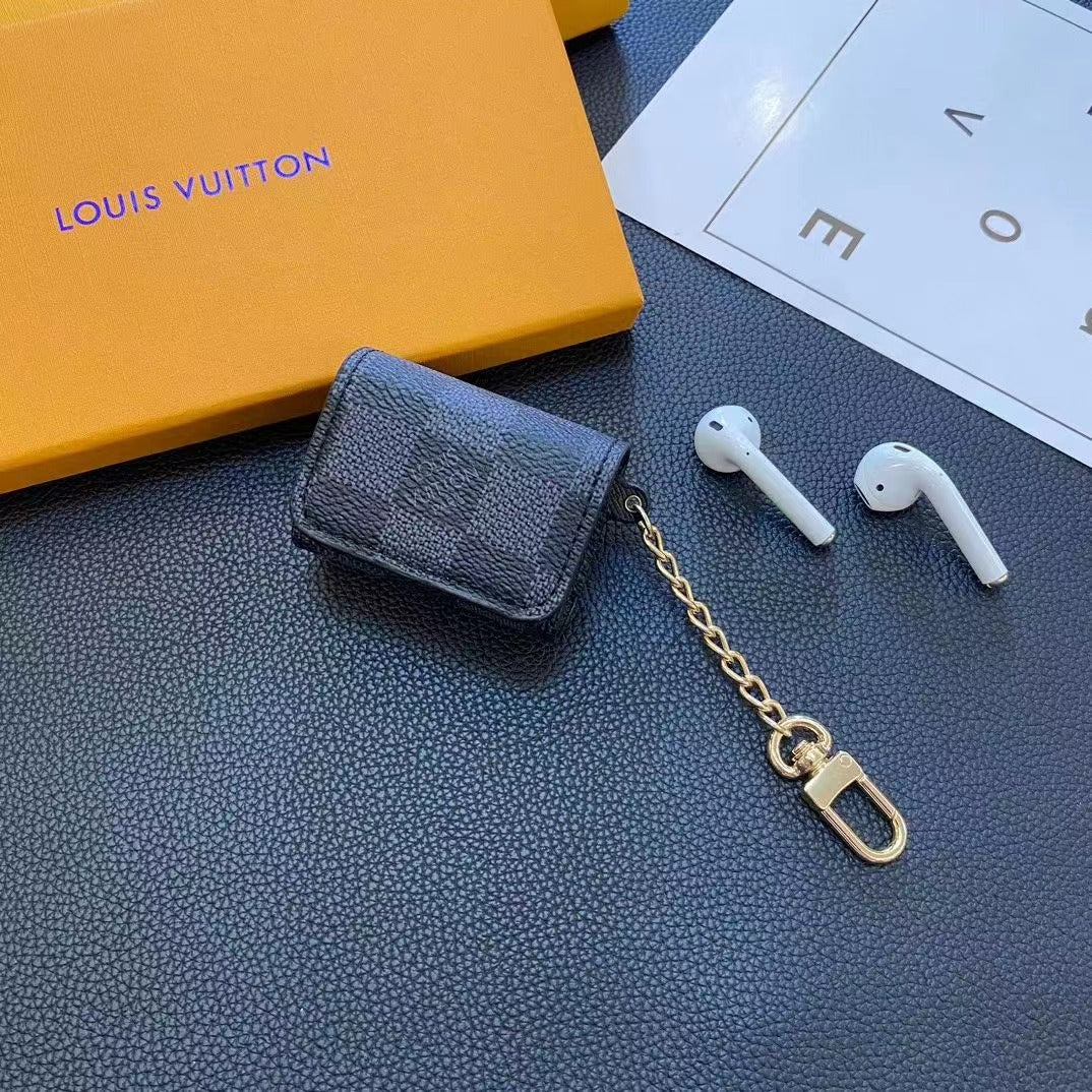 Klassische AirPods-Hülle mit verblasstem Muster