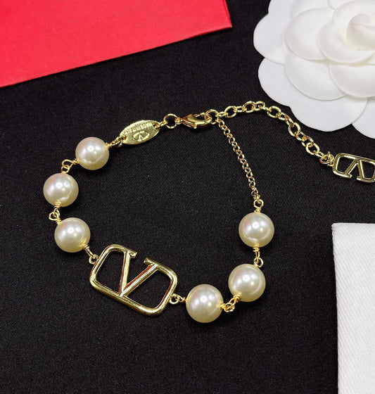 Fashion Pearl Bracelet