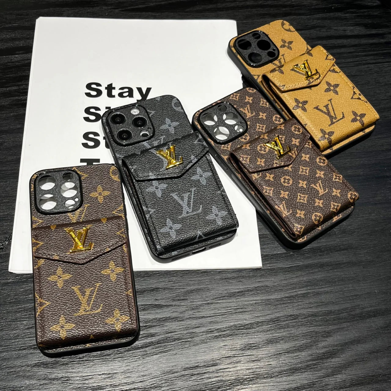 Custodia per telefono in metallo e pelle retrò per iPhone