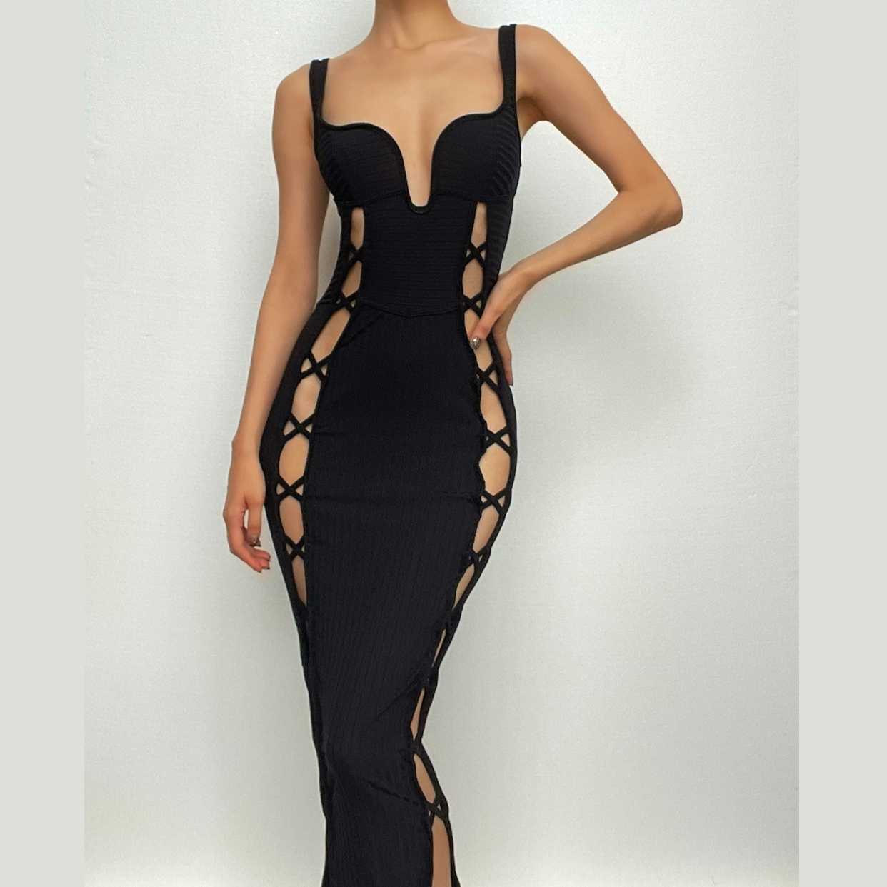 Ärmelloses, einfarbiges Midikleid mit Aussparung am Ausschnitt und Schnürung