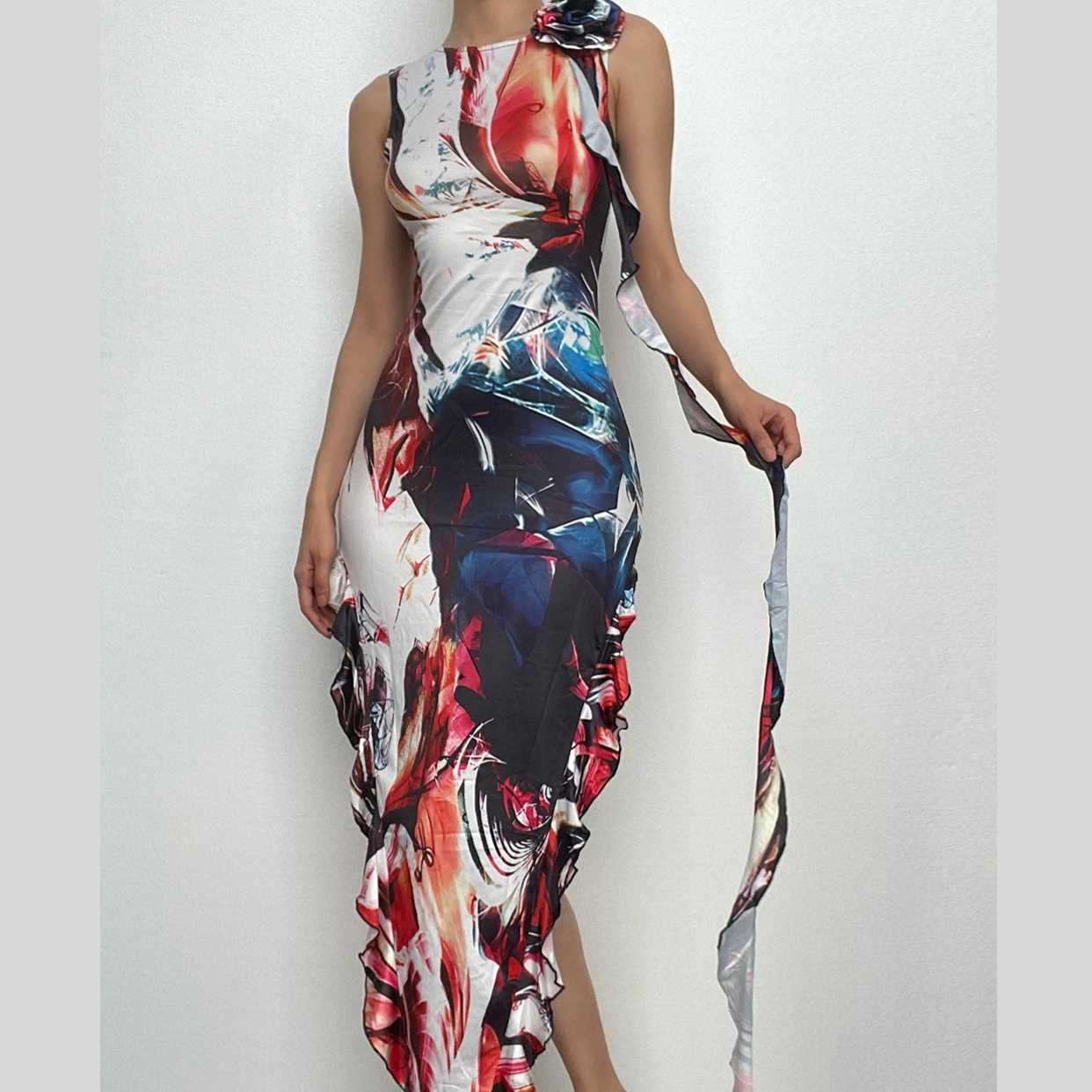 Ärmelloses Maxikleid mit Blumenapplikation und Kontrastdruck