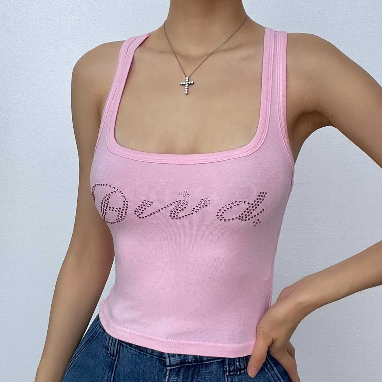 Top a contrasto con scollo quadrato e maniche con perline