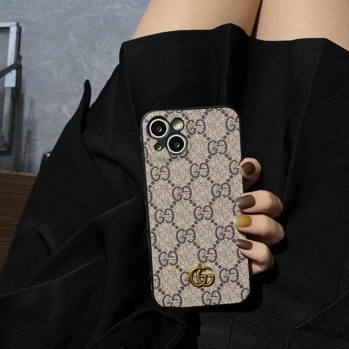 Gray G Fashion Trend iPhone Case - ERPOQ