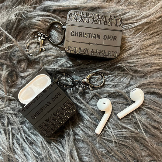 Kleines schwarzes AirPods-Case