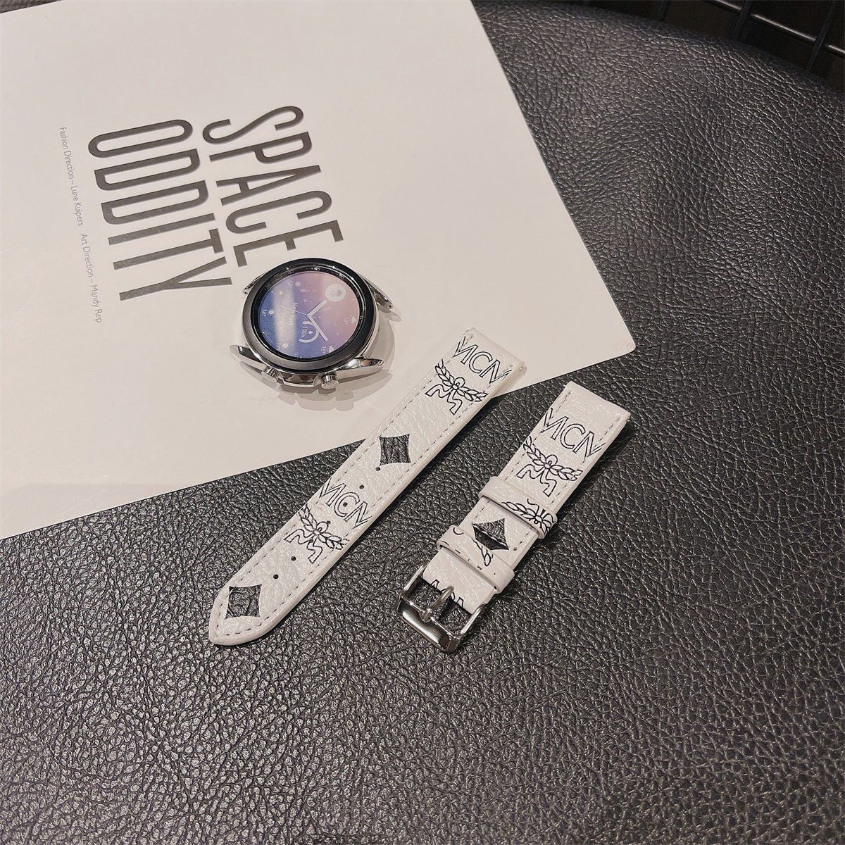Charm Trendy Galaxy Uhrenarmbänder