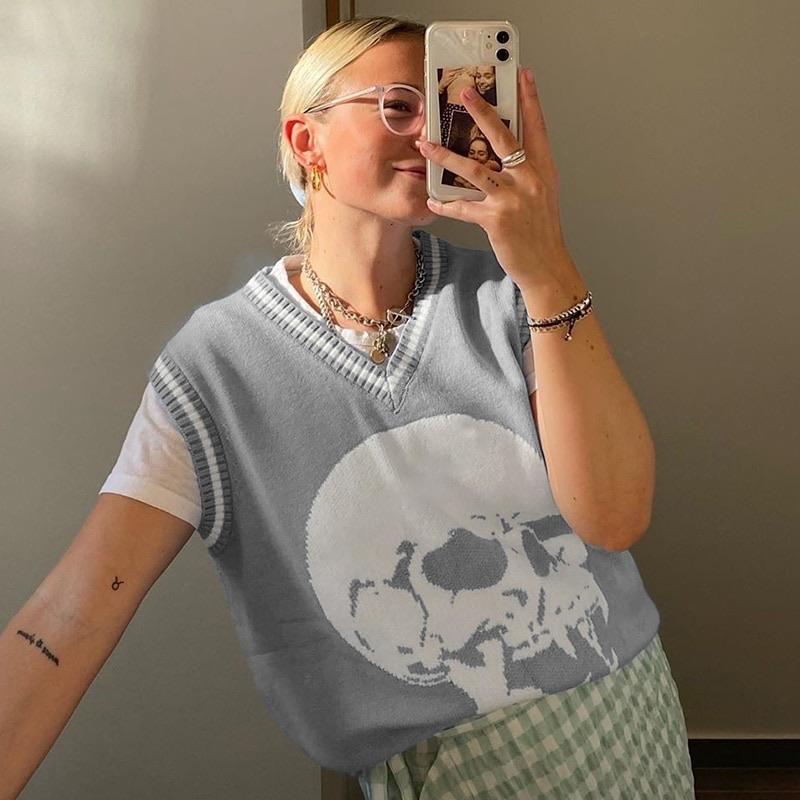 Y2K Totenkopf Strickweste mit V-Ausschnitt - Grau