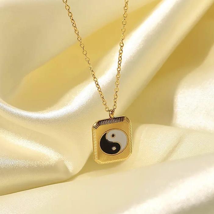 „Yin Yang“ 18 Karat vergoldete Halskette mit Anhänger