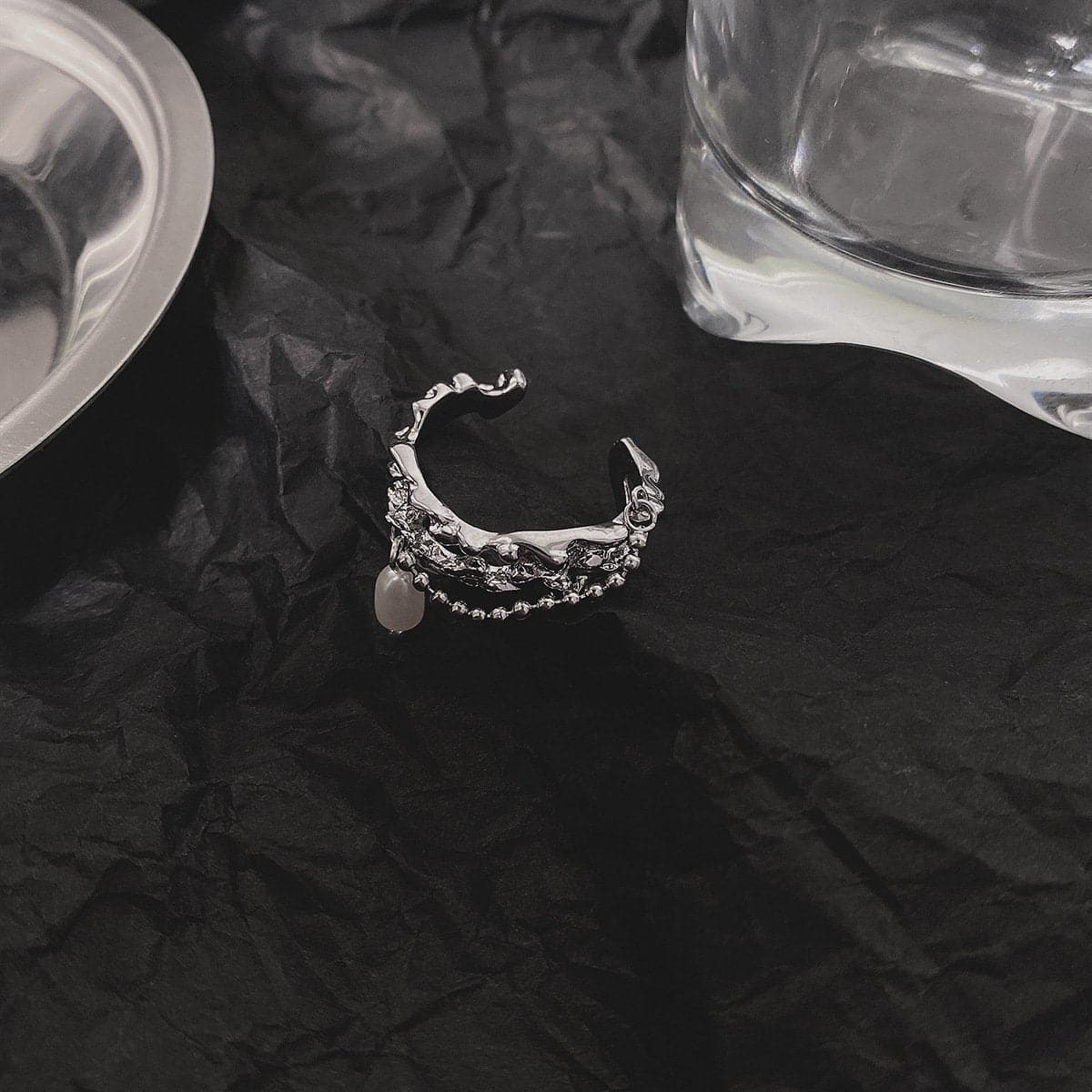 Offener Ring mit Perlenrüschen