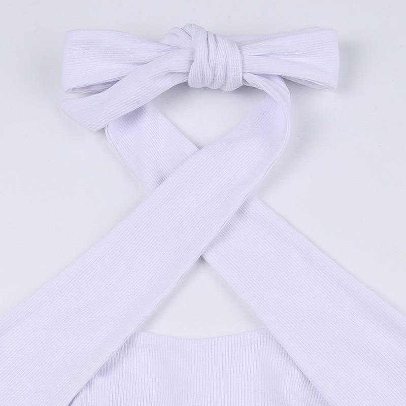 Geripptes, einfarbiges, rückenfreies Crop-Top mit überkreuzter Vorderseite und Neckholder - Schlussverkauf