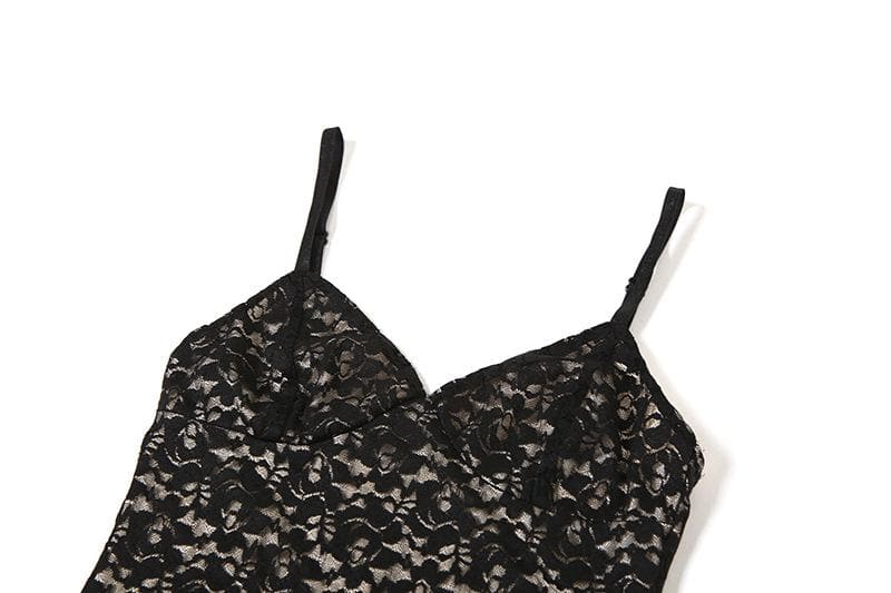 Rückenfreies, tief ausgeschnittenes Camisole-Maxikleid aus Spitze mit V-Ausschnitt