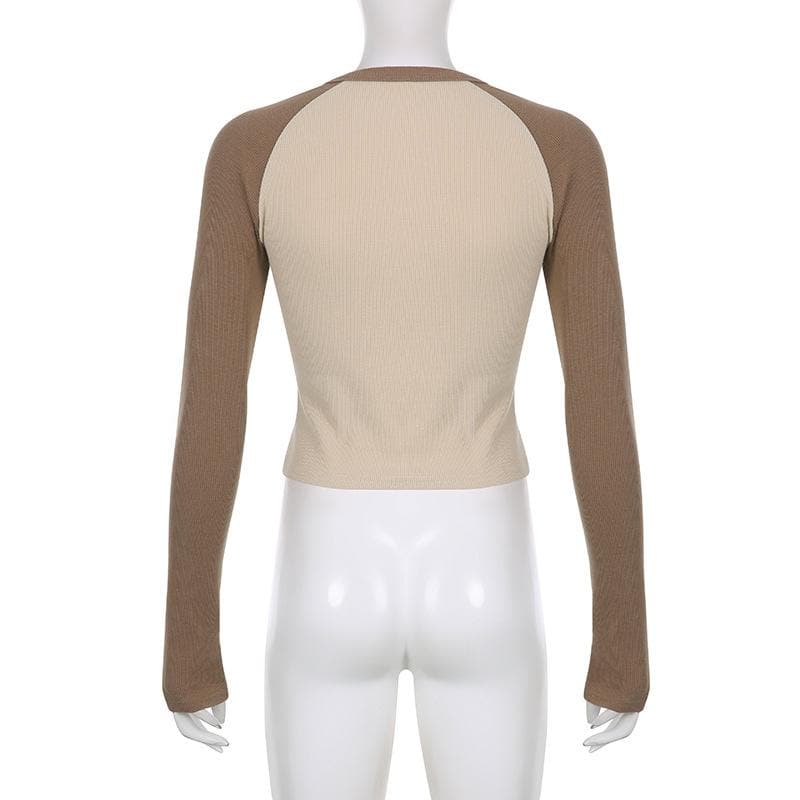Maglia a maniche lunghe con scollo rotondo e coste a contrasto con patchwork di stelle