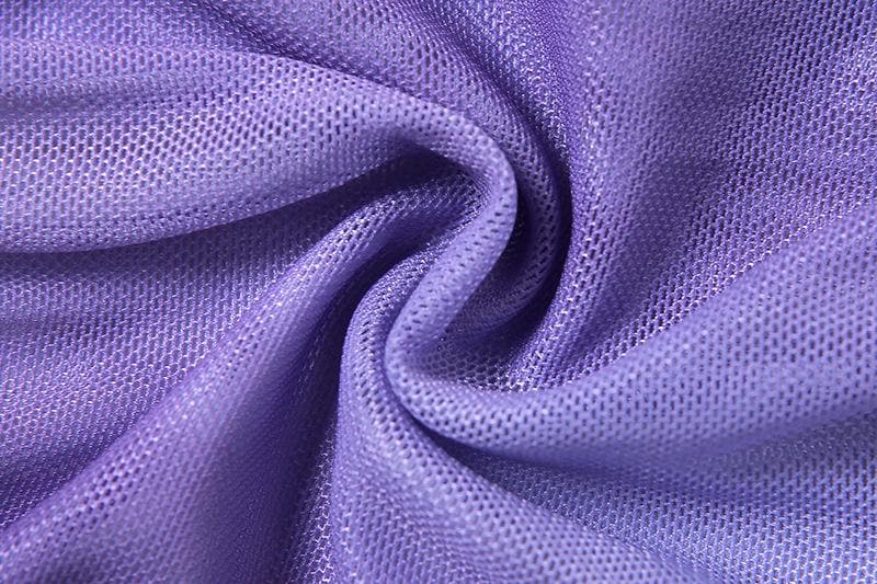 Rückenfreies Camisole-Oberteil aus Netzstoff mit Spitzensaum und V-Ausschnitt und Batikmuster