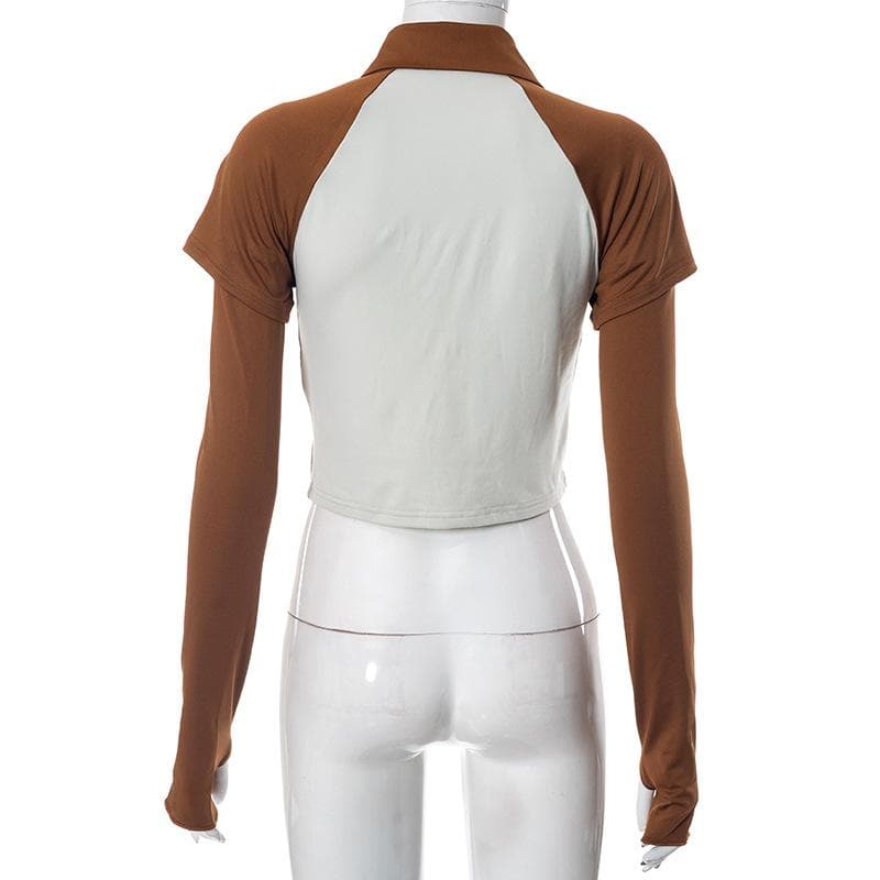 Top corto con colletto rovesciato, maniche corte, bottoni, guanti e patchwork a contrasto