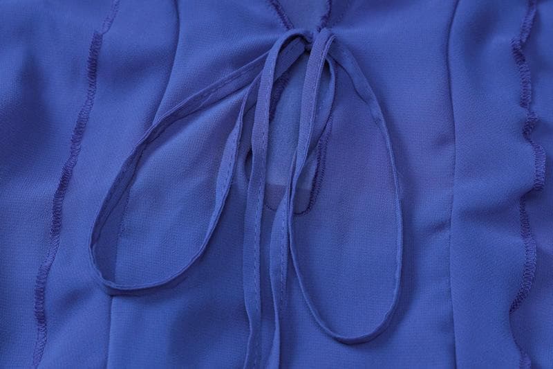 Durchsichtiges, langärmliges Maxikleid aus Chiffon mit V-Ausschnitt und Schlitz zum Selbstbinden