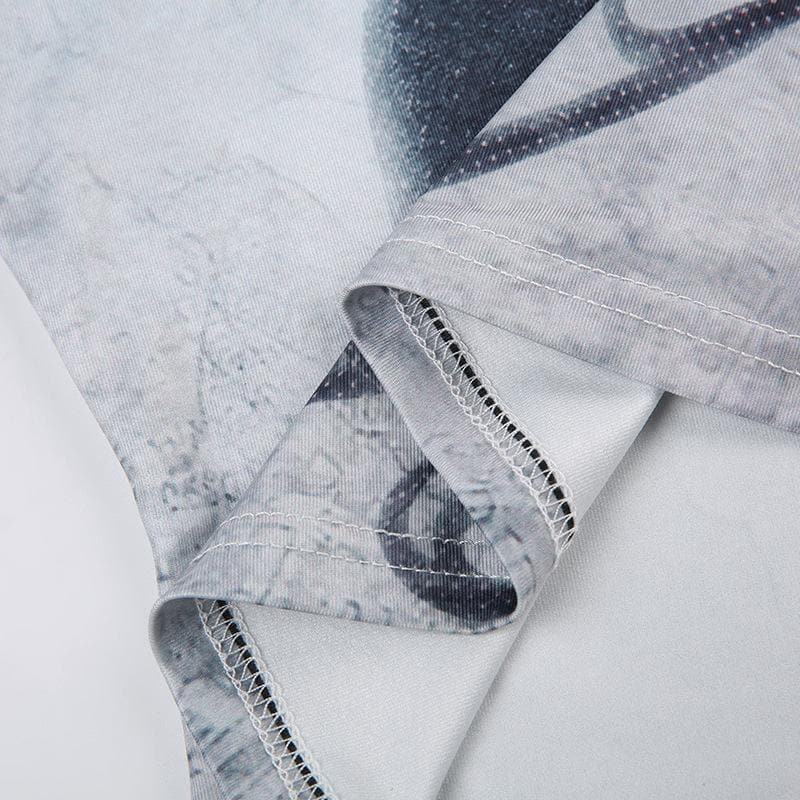 Crop-Top mit Rundhalsausschnitt und kurzen Ärmeln und Kaninchen-Print in Kontrastfarbe