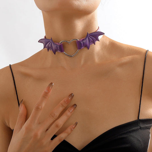 PU-Halskette mit Flügel-Herz-Ringknopf