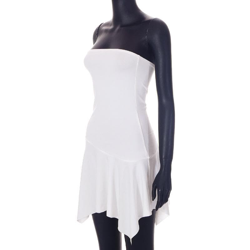 Ärmelloses, rückenfreies Minikleid mit unregelmäßigem Schlauch und Rüschen