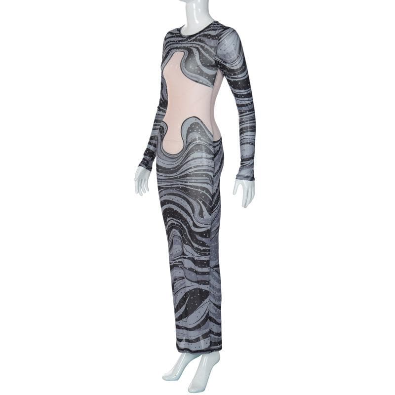 Transparentes Maxikleid aus transparentem Netzstoff mit langen Ärmeln, Schlitz und gewelltem Kontrast