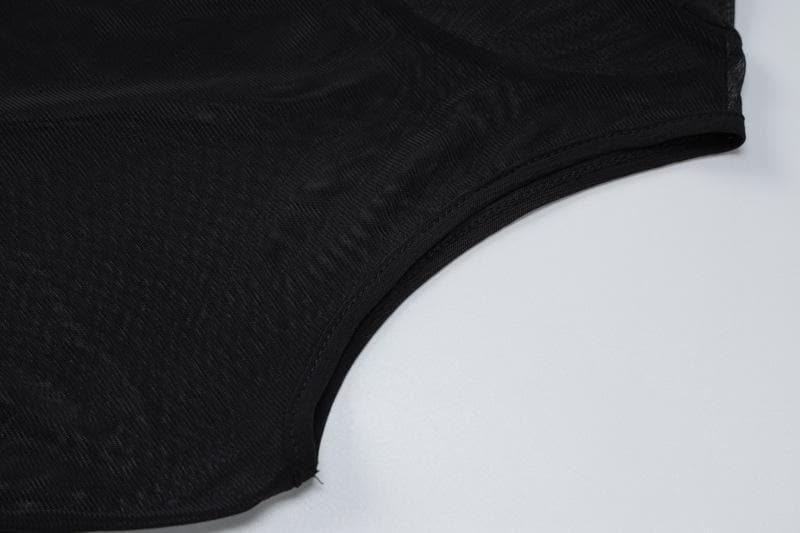 Ärmelloses Maxikleid mit Kapuze und transparentem Netzstoff