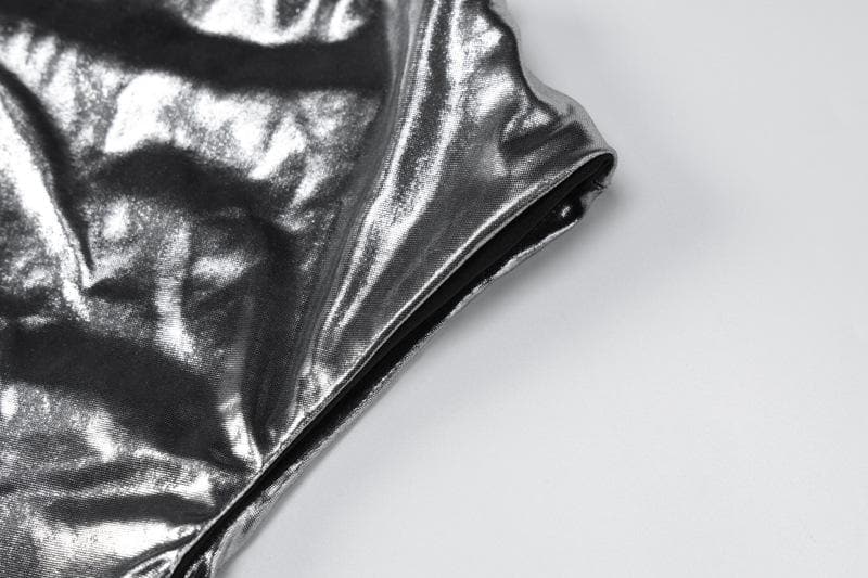 Top corto con scollo a cappuccio e maniche a cappuccio metalliche arricciate