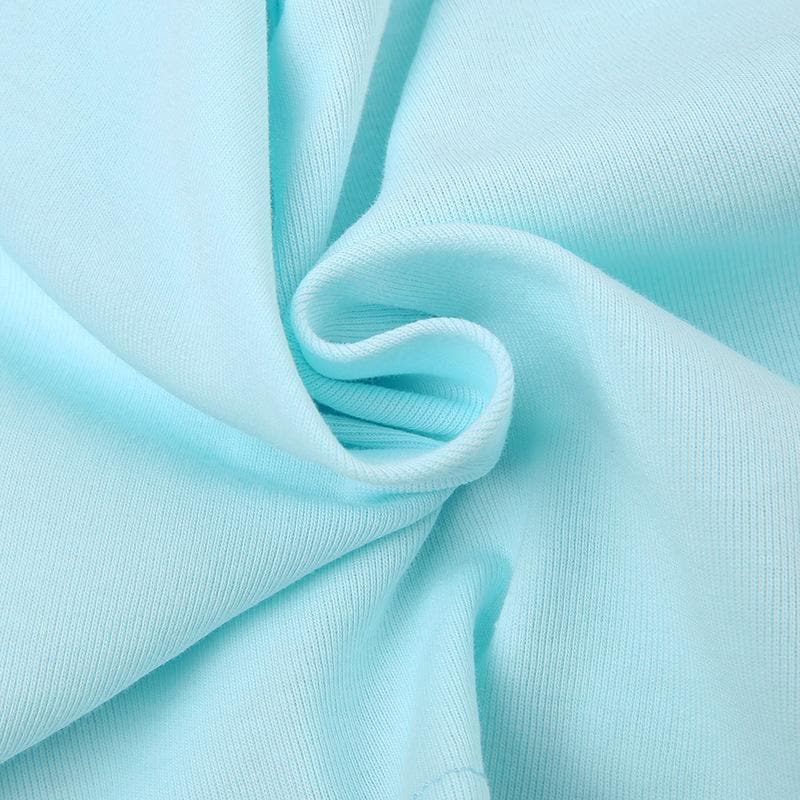 Top corto con scollo quadrato e canotta a contrasto con motivo a stelle