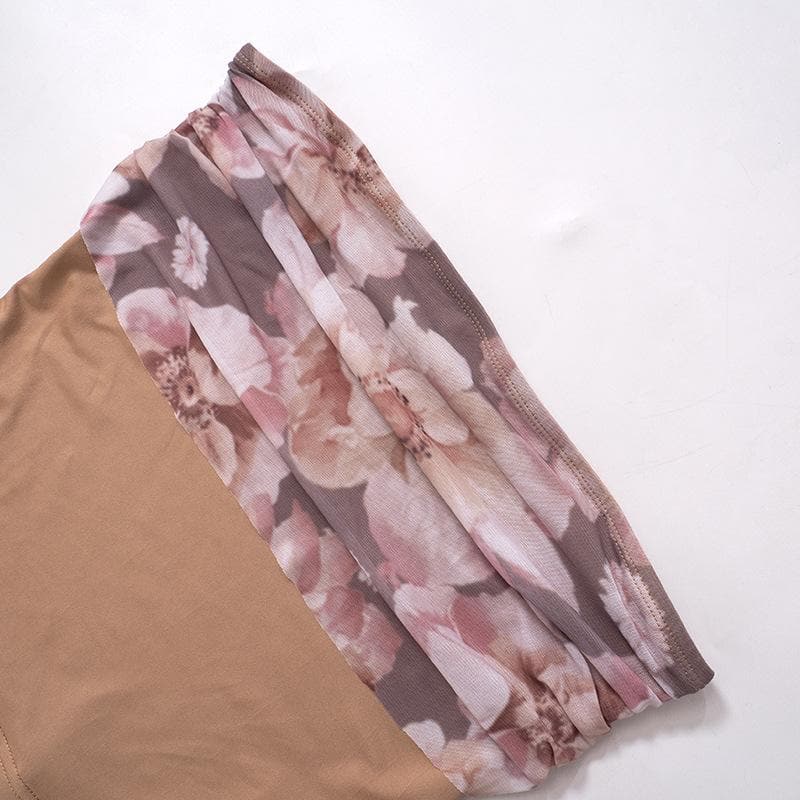 Top a tubino con schiena scoperta e arricciature a contrasto con stampa patchwork floreale