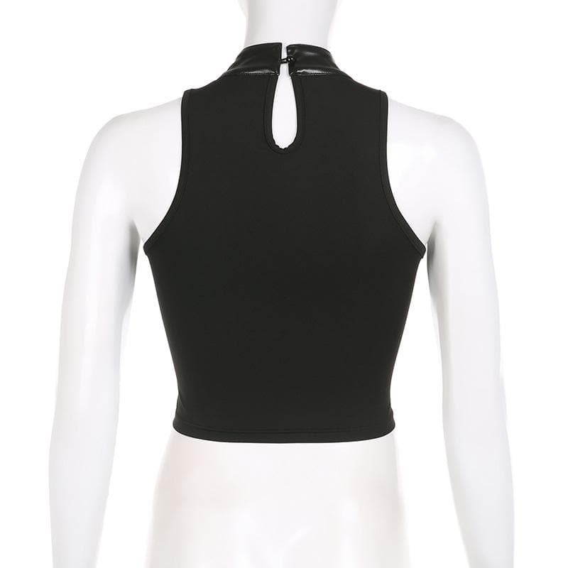 Top corto in similpelle con bottoni patchwork senza maniche e fibbia