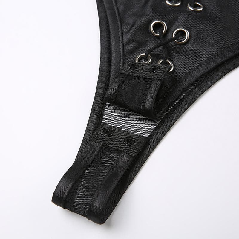 Rückenfreier Bodysuit aus Netzstoff mit Schnürung und Metallkette