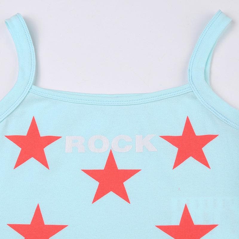 Top corto con scollo quadrato e canotta a contrasto con motivo a stelle