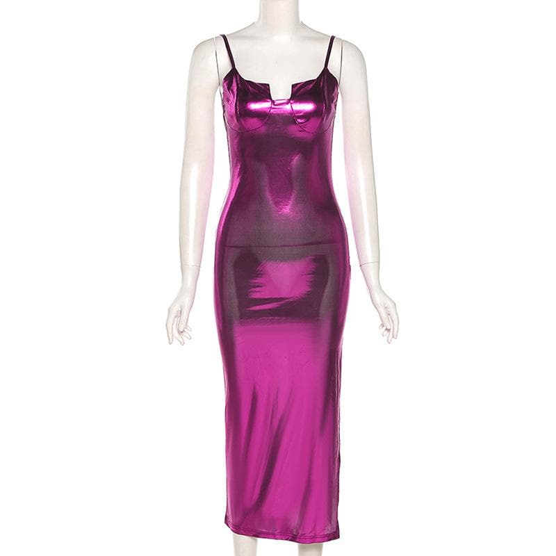 Rückenfreies Camisole-Midikleid mit metallischem Einschnitt am Ausschnitt und Schlitz