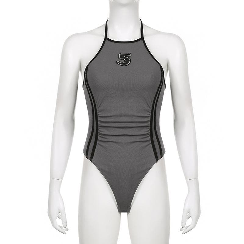 Body con scollo all'americana, schiena scoperta e arricciata, ricamo "5" a contrasto