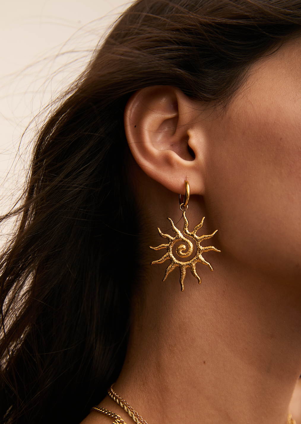 Goldene Ohrringe „Soleil Sun“