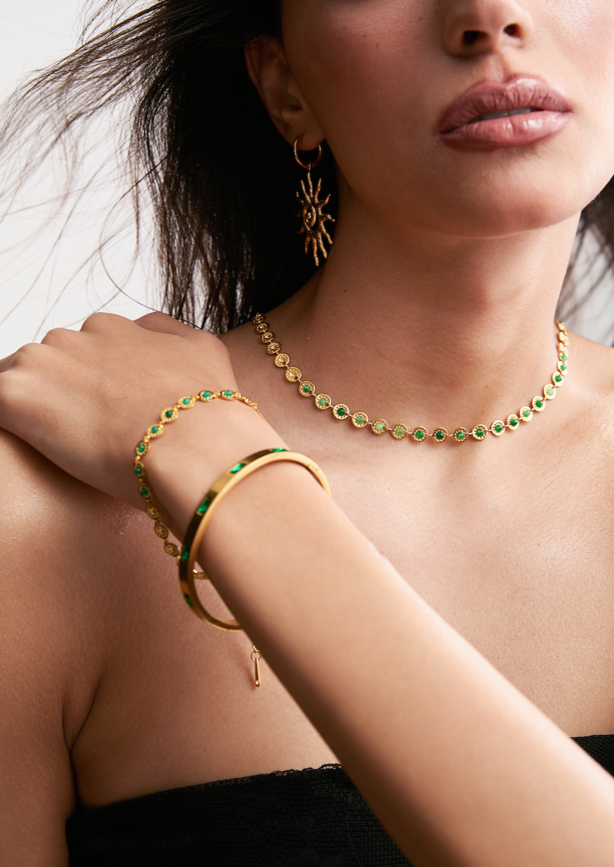 Regina Grünes goldenes Lagenarmband