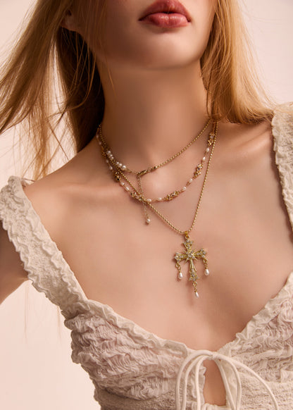 Kurt Goldene Perlenkette mit Kreuz